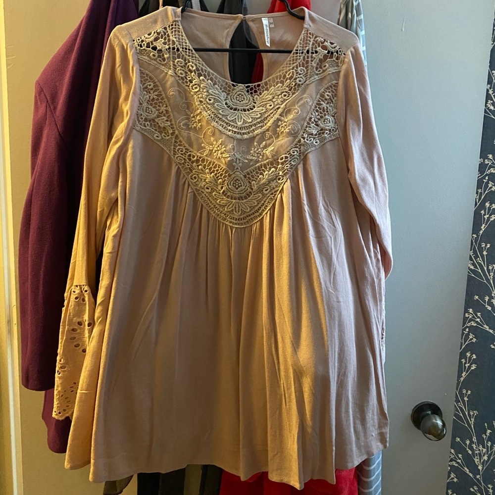 Beautiful boutique blouse!